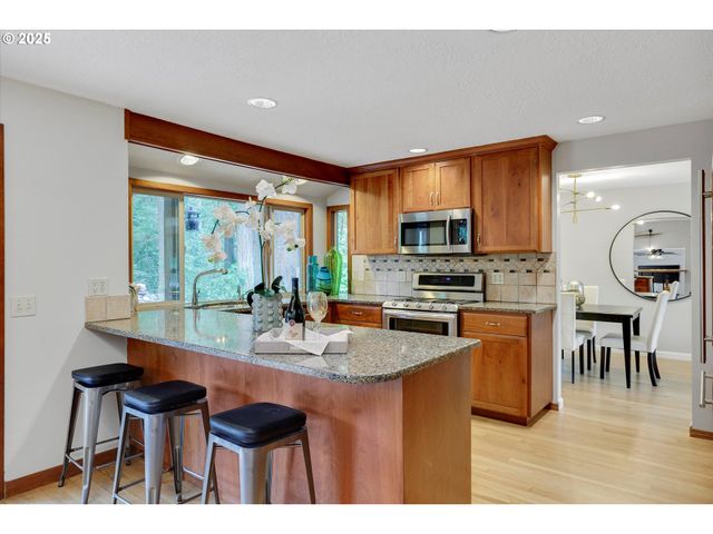 21335 Sw Martinazzi Ave, Tualatin, OR 97062