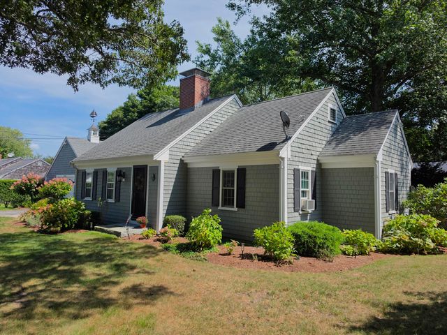 17 Captain York Road, South Yarmouth, MA 02664