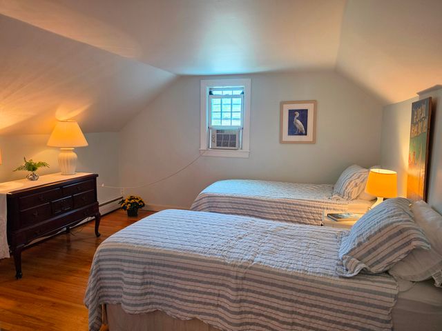 17 Captain York Road, South Yarmouth, MA 02664