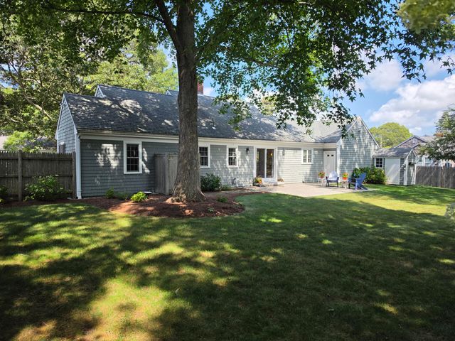 17 Captain York Road, South Yarmouth, MA 02664