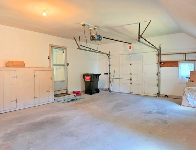 17 Captain York Road, South Yarmouth, MA 02664