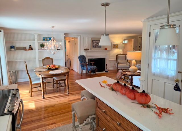 17 Captain York Road, South Yarmouth, MA 02664