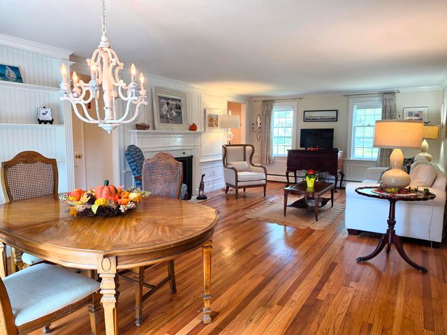 17 Captain York Road, South Yarmouth, MA 02664