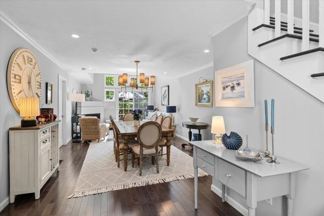 7 Gold Leaf Ln 7, Mashpee, MA 02649