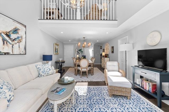 7 Gold Leaf Ln 7, Mashpee, MA 02649
