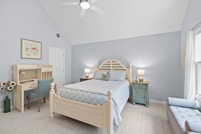 7 Gold Leaf Ln 7, Mashpee, MA 02649