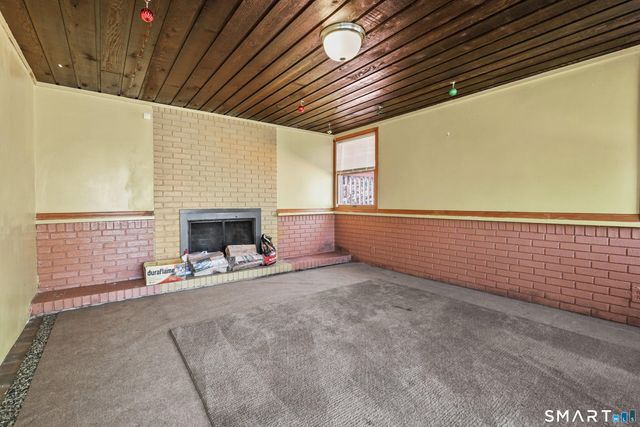 360 Vincellette Street, Bridgeport, CT 06606