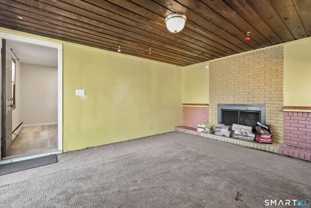 360 Vincellette Street, Bridgeport, CT 06606