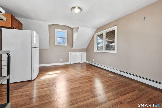 360 Vincellette Street, Bridgeport, CT 06606