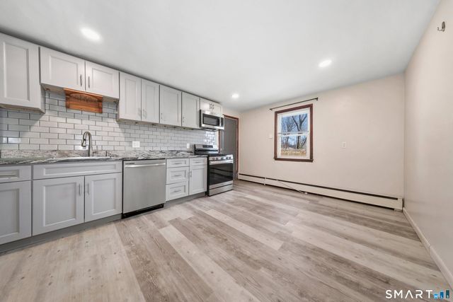 360 Vincellette Street, Bridgeport, CT 06606