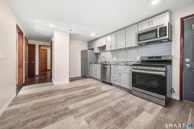 360 Vincellette Street, Bridgeport, CT 06606