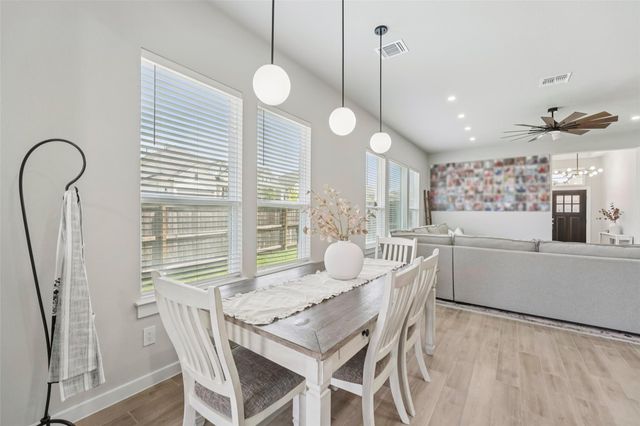 1108 Sweetspire ST, Leander, TX 78641