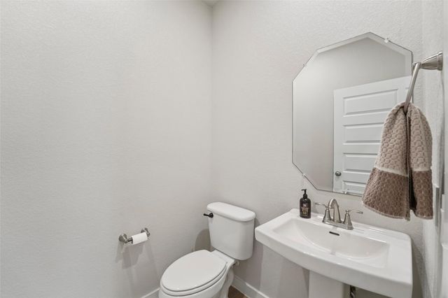 1108 Sweetspire ST, Leander, TX 78641