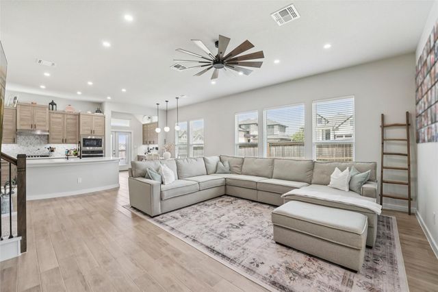 1108 Sweetspire ST, Leander, TX 78641