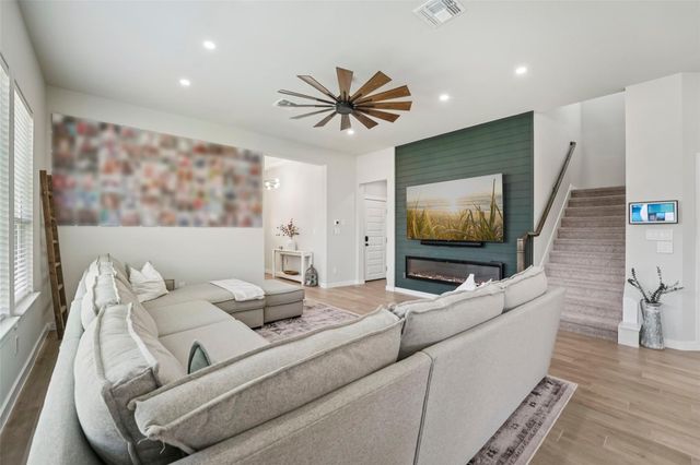 1108 Sweetspire ST, Leander, TX 78641