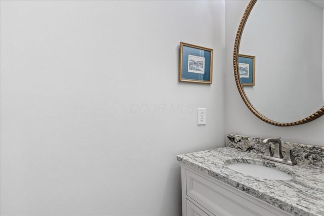 137 Ravines Way, Westerville, OH 43082