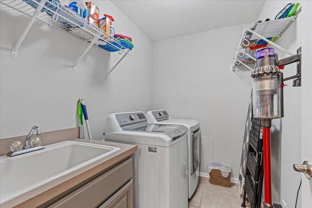 137 Ravines Way, Westerville, OH 43082