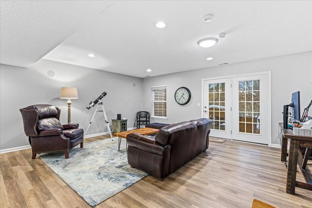 137 Ravines Way, Westerville, OH 43082