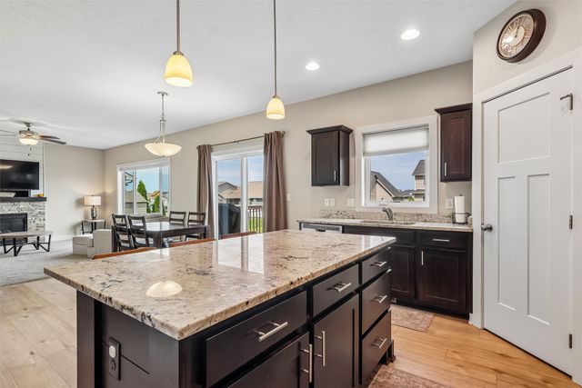 212 Aaron Avenue NW, Bondurant, IA 50035
