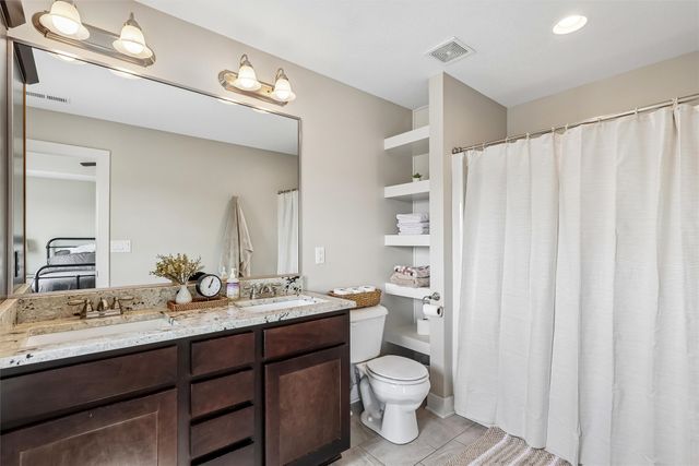 212 Aaron Avenue NW, Bondurant, IA 50035