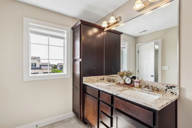 212 Aaron Avenue NW, Bondurant, IA 50035
