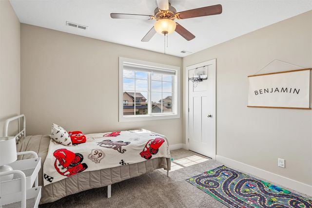 212 Aaron Avenue NW, Bondurant, IA 50035