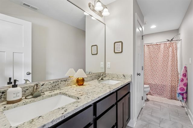 212 Aaron Avenue NW, Bondurant, IA 50035