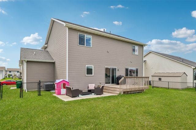 212 Aaron Avenue NW, Bondurant, IA 50035