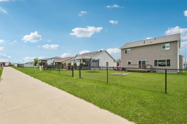 212 Aaron Avenue NW, Bondurant, IA 50035