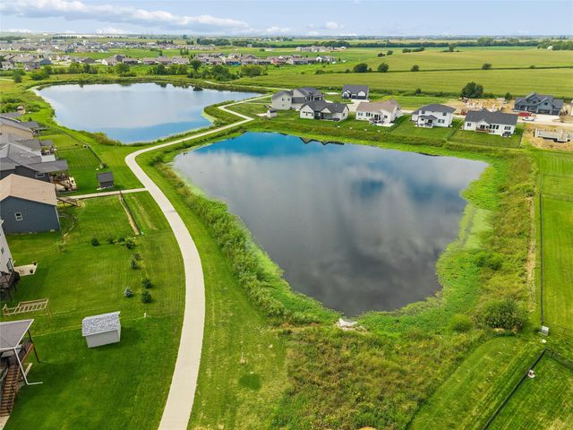 212 Aaron Avenue NW, Bondurant, IA 50035