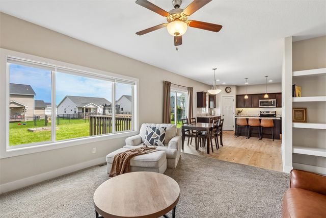 212 Aaron Avenue NW, Bondurant, IA 50035
