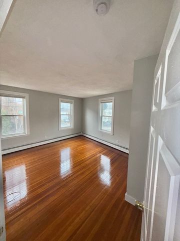 225 Florence St 225, Boston, MA 02131