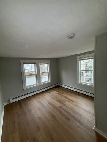 225 Florence St 225, Boston, MA 02131
