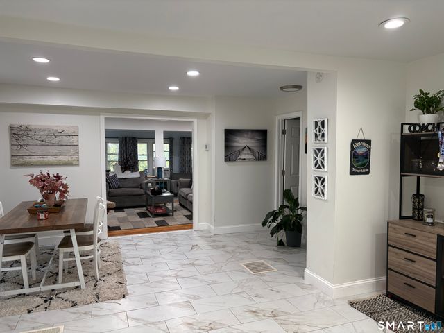 38 Laurel Trail, Glastonbury, CT 06033