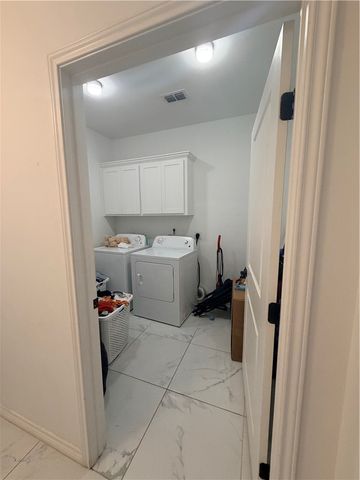 903 W Main St, Alice, TX 78332