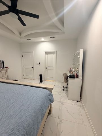 903 W Main St, Alice, TX 78332