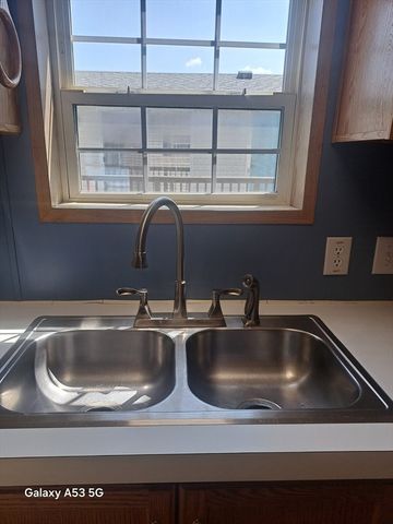 58 Holiday Cir, Chicopee, MA 01020