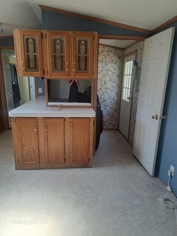 58 Holiday Cir, Chicopee, MA 01020