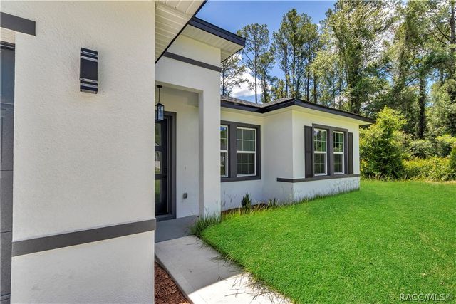 225 E Caldwell Drive, Dunnellon, FL 34434
