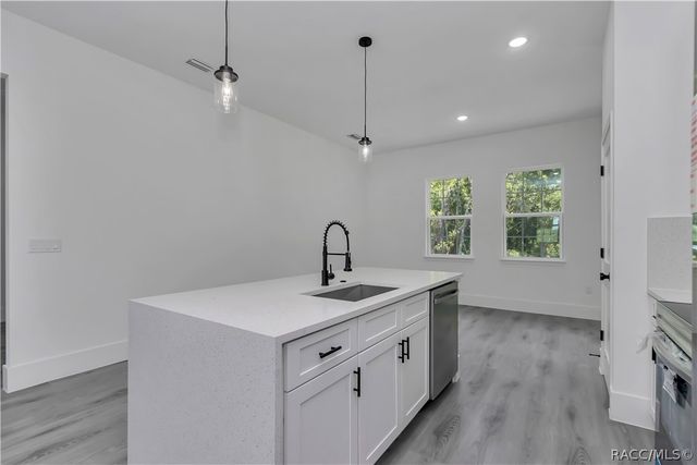 225 E Caldwell Drive, Dunnellon, FL 34434