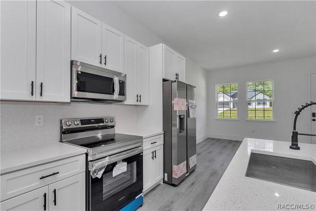 225 E Caldwell Drive, Dunnellon, FL 34434