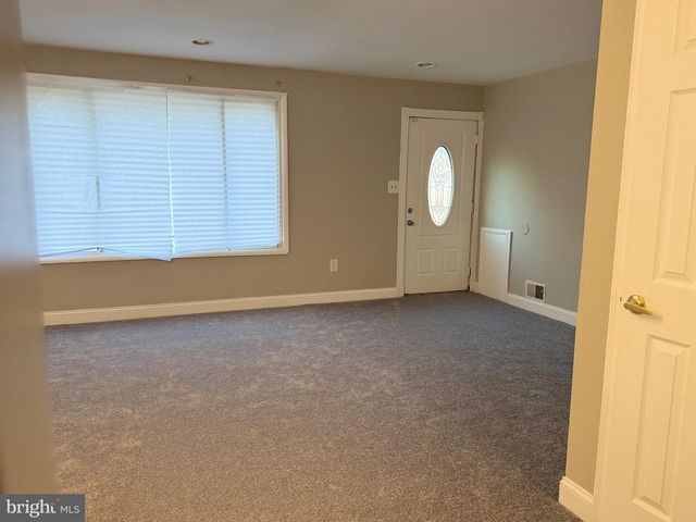 7013 WHITNEY AVE, District Heights, MD 20747