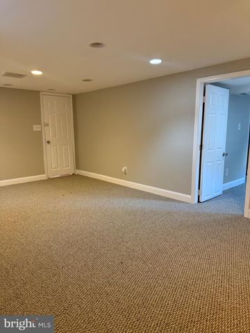 7013 WHITNEY AVE, District Heights, MD 20747