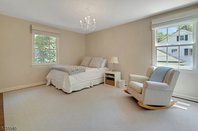 2 Colt Rd, Summit City, NJ 07901