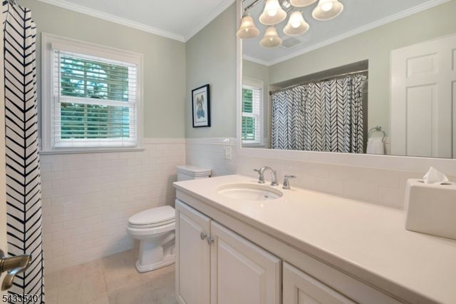 2 Colt Rd, Summit City, NJ 07901