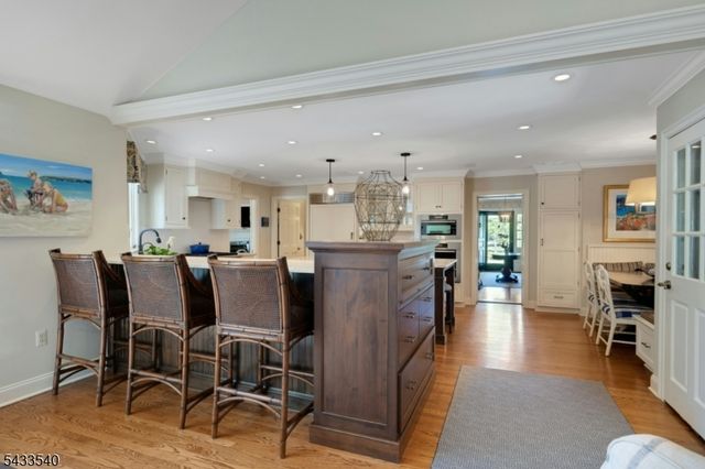 2 Colt Rd, Summit City, NJ 07901