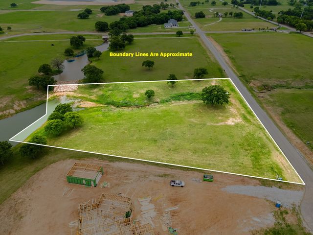 141 Woodbridge Boulevard, Bowie, TX 76230