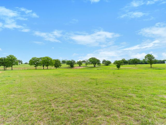 141 Woodbridge Boulevard, Bowie, TX 76230