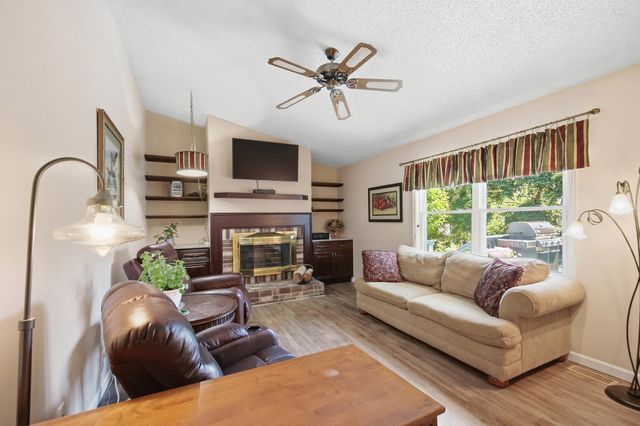 509 Tebay Place, Schaumburg, IL 60194