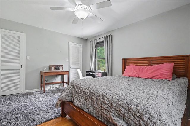 379 Nob Hill Drive, Akron, OH 44303